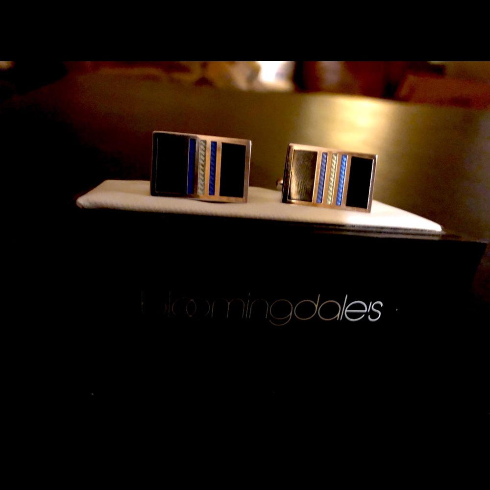 Bloomingdale’s rectangular cuff links striped in black, blue and silver